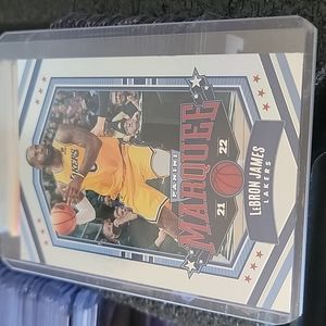 2021-2022 lebron James marquee card